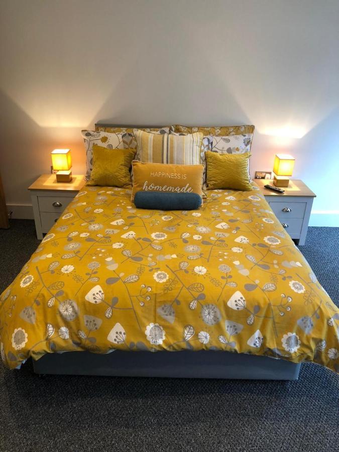 Marine Villa Hotel & Suites - Close To Beach, Train Station & Southend Airport 外观 照片
