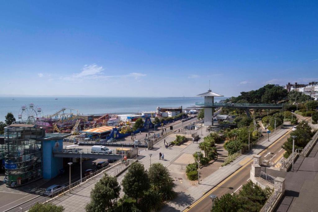 Marine Villa Hotel & Suites - Close To Beach, Train Station & Southend Airport 外观 照片